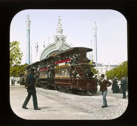 Exposición de París: puerta de entrada principal, 1900