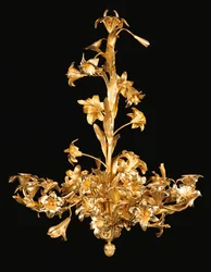 Candelabro francés de bronce y latón de ocho luces, segunda mitad del siglo XIX