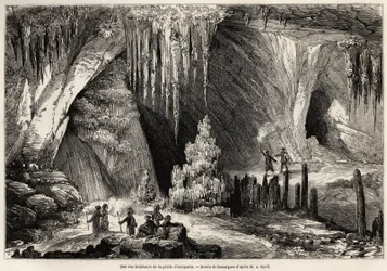 Vista interior de la cueva de Antiparos, isla de las Cícladas, dibujo de Emile Rouargue (hacia 1895-1865), para ilustrar la visita a la cueva de Antiparos, en 1859, de E.A.Spoll. Grabado en "Le tour du monde" 1861. Colección Selva.