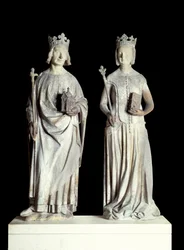 Arte Francia: Estatuas del Rey de Francia Carlos V conocido como Carlos el Sabio (1338-1380) y la Reina de Francia Juana de Borbón (1337-1378). Escultura en piedra caliza del siglo XIV. Probablemente de la fachada de la entrada oriental del Louvre