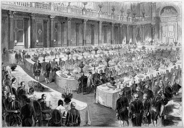 Banquete organizado el 14 de agosto de 1859 por Napoleón III en el Salón de Estado del Pabellón Denon en el Louvre (París) en honor a los soldados del ejército italiano después de su victoria en el Risorgimento en 1859. Grabado en "Le Monde Illustré" n°124