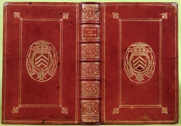 Portada de libro de los Anales de Tácito con el escudo de armas de Armand-Jean du Plessis, Cardenal Richelieu (1585-1642)