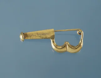 Broche en estilo pompeyano perteneciente a Caroline Murat