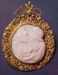 Camafeo con dos retratos (marfil y platería)