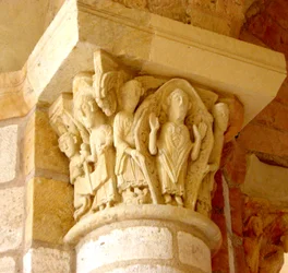 Capitel que representa la glorificación de San Martín