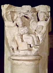 Capitel con un relieve que representa el Sacrificio de Abraham