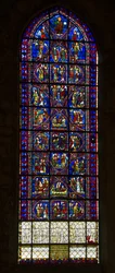 Catedral de Chartres, vidriera: la vida de San Apolinar y coro de ángeles