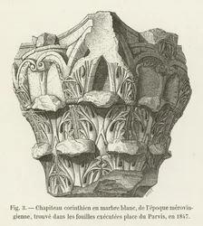 Capitel corintio en mármol blanco, de la época merovingia, encontrado en las excavaciones realizadas en la plaza del Parvis, en 1847