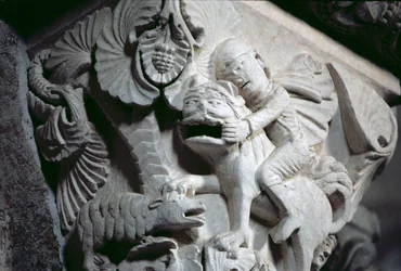 David matando al león (detalle de un capitel) c.1130