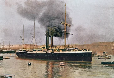 Salida de un barco de Messageries Maritimes desde Marsella, principios del siglo XX