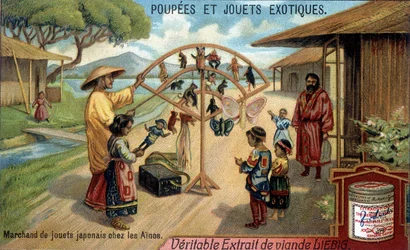 Muñecas y juguetes exóticos: vendedor de juguetes japonés en la tribu Ainu de Chishima. Cromolitografía de productos Liebig