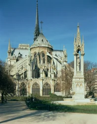 Extremo este de Notre Dame, 1163-1345