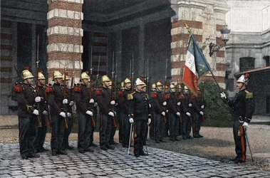 Bomberos de París. Saludo a la bandera. En "Álbum militar escena de la vida del soldado, bomberos de París" 1892.