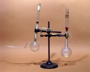 Primer tubo de filtro diseñado por el Dr. Charles Chamberland (1851-1908)