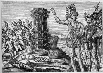 Colonia francesa en América: los floridanos aman la columna conmemorativa erigida por René de Laudonnière en memoria de los ataques españoles a las colonias protestantes francesas en 1564. De un grabado del siglo XVI. En “La Marine et les colonies: commerc