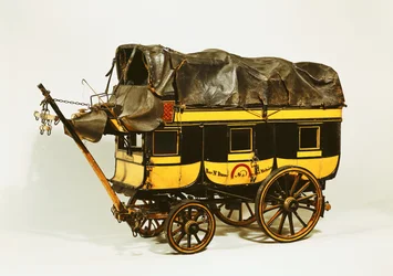Modelo de un ómnibus de cuarenta asientos