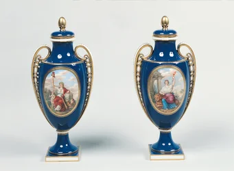 Par de jarrones de Sèvres decorados con figuras alegóricas de la Justicia y la República