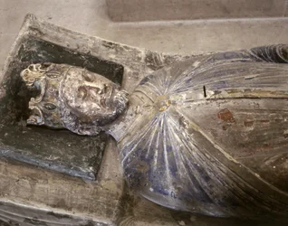 RICHARD I: Tumba de Ricardo I.