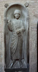 Relieve de un Apóstol, el deambulatorio