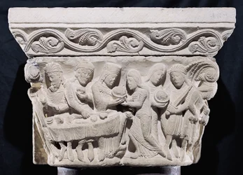 Escenas de la muerte de San Juan Bautista, relieve de un capitel