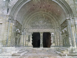 Portal sur, construido c.1115