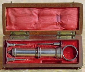 Jeringa inventada por Charles-Gabriel Pravaz (1791-1853) en 1853