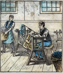Textil, lino: taller. El hilo de coser se coloca en tarjetas o rollos en una bola. Grabado. Imagen de Épinal de finales del siglo XIX.