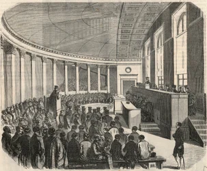 El gran anfiteatro durante un concurso en la escuela de derecho en París - Grabado en “Tableau-de-Paris” por Edmond Texier 1852
