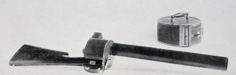 El rifle fotográfico por Etienne Jules (Etienne-Jules) Marey (1890)