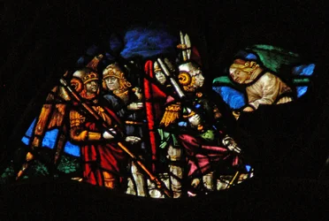 La ventana rosa oeste que representa una escena del Libro de Apocalipsis: cuatro ángeles del Éufrates desatados (9:14)