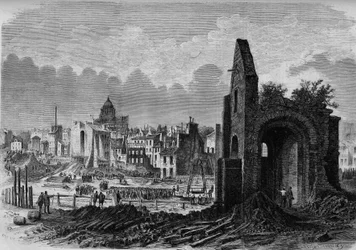Transformaciones de París bajo el Segundo Imperio, París haussmanniano: ruinas de la iglesia Saint Marcel, en la plaza de la Colegiata, descubiertas por la apertura del bulevar Arago