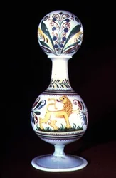 Jarrón con tapón, principios del siglo XVIII
