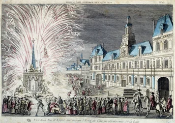 Vista de un espectáculo de fuegos artificiales frente al Ayuntamiento en celebración de la Paz