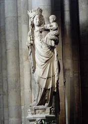 Virgen con el Niño, conocida como Notre-Dame de Paris