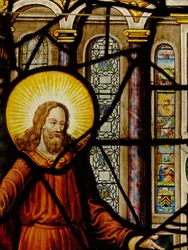 Ventana Charnier-10 que representa a Cristo y la Hostia