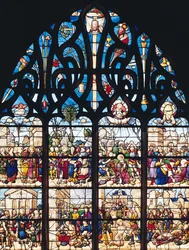 Vidriera que representa escenas de las vidas de San Esteban y San Lorenzo, de la Chapelle Bonne-Mort