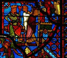 Ventana que representa una escena de la vida de San Tomás