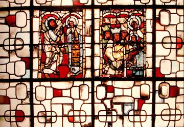 Vidriera que representa la Anunciación a la Virgen y la Adoración de los Magos