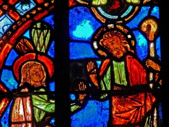 Ventana w0 que representa una escena de la Resurrección: Noli Me Tangere