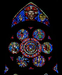 Ventana w100 que representa a Dios Padre, la tumba de la Resurrección y escenas de la Resurrección - y la flagelación