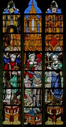 Ventana w17 que representa a San Lorenzo, San Martín y Santa Margarita