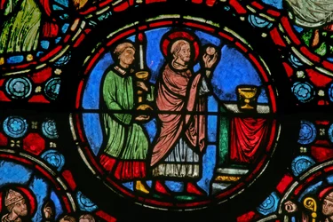 Ventana w1 que representa una escena de la vida de San Martín: celebrando Misa