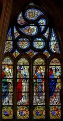 Ventana w201 que representa a San Marceau(?), San Remi, San Martín y San Denis