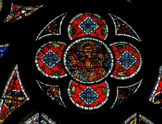 Ventana w202 que representa un ángel