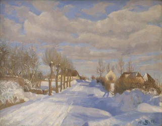 Carretera nevada bajo el sol