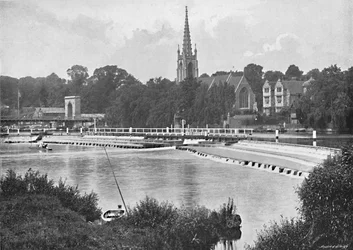 Puente y presa en Great Marlow, c1896
