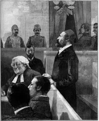 Proceso del egipcio Arabi Pasha (Orabi Pasha, Ahmed Urabi) (1841-1911), organizador del motín antieuropeo de Alejandría en junio de 1882. Grabado por Vuillier en "Le Monde Illustré" n°1343 del 13 de diciembre de 1882.