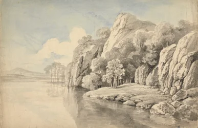 Orilla del río con rocas altas