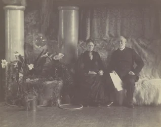 El Sr. y la Sra. Charles L. Tiffany en el estudio de Louis C. Tiffany