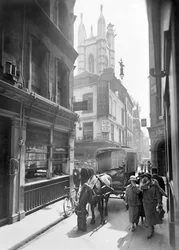 Bow Lane mirando al sur, Ciudad de Londres, c1930